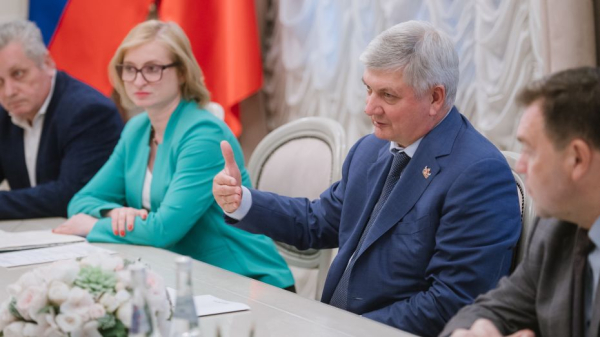 Александр Гусев: Воронежская область поможет ЛНР в создании НКО