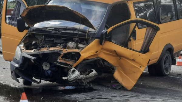 Два водителя попали в больницу после ДТП в воронежском райцентре