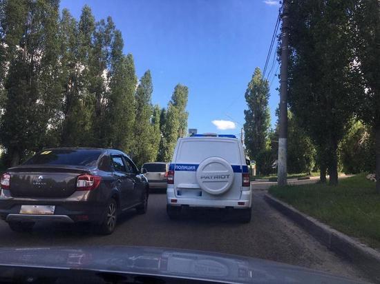В Воронеже сотрудники ДПС помогли экстренно доставить ребенка с ожогами в больницу