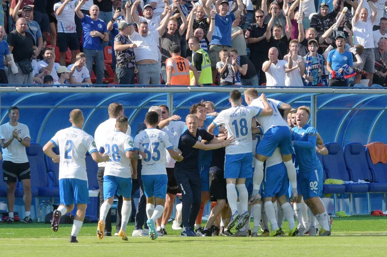 Ждали 21 год. Как воронежцы встречали первый домашний матч &laquo;Факела&raquo; в РПЛ