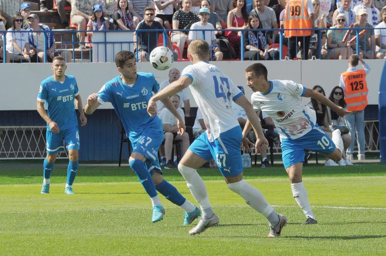 Ждали 21 год. Как воронежцы встречали первый домашний матч &laquo;Факела&raquo; в РПЛ