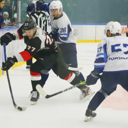 "Буран" на турнире в Тамбове обыграл "волков" по буллитам Ко всем новостям