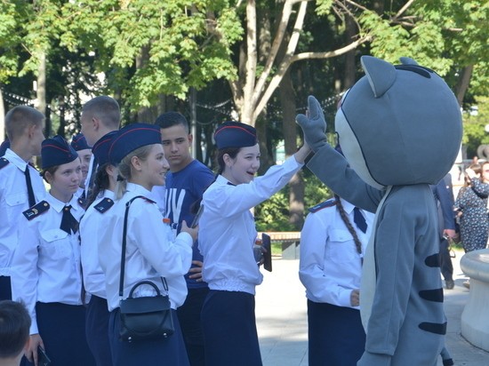 Воронеж посетила делегация луганских подростков из лицея-интерната имени героев &laquo;Молодой гвардии&raquo;