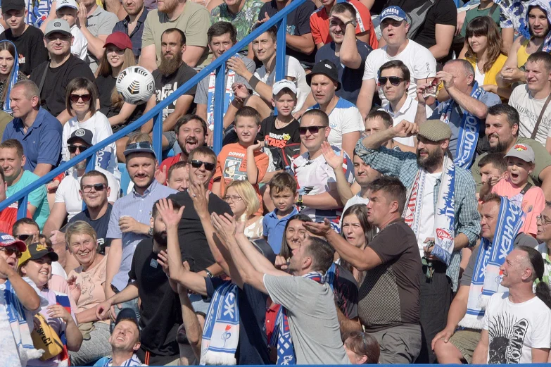 Ждали 21 год. Как воронежцы встречали первый домашний матч &laquo;Факела&raquo; в РПЛ