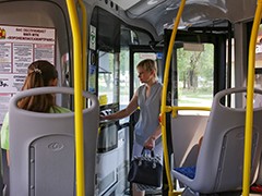 На линию в понедельник вышли уже 34 новых современных автобуса большого класса 