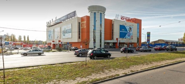 
На общественные обсуждения вынесли проект о строительстве рядом с ТЦ &laquo;Юго-Запад&raquo; еще одного торгового центра
