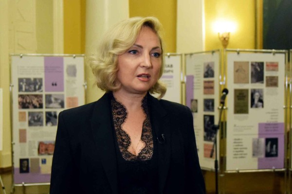 Бесконечность смычка. &laquo;Воронежская камерата&raquo; встретила первых зрителей уникальной выставкой о Мстиславе Ростроповиче