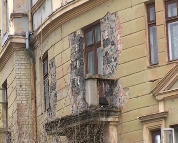 
Дом на площади Ленина сдали, но жизнь в него пока не пришла
