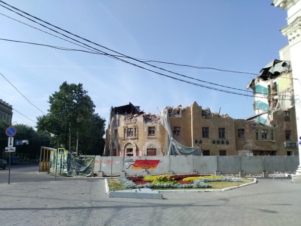 
Дом на площади Ленина сдали, но жизнь в него пока не пришла
