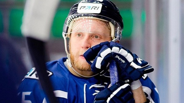 Воронежский ХК &laquo;Буран&raquo; расторг контракт с Денисом Шураковым